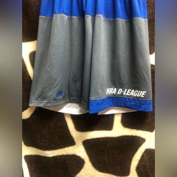 Large Adidas NBA D-League activewear shorts - Picture 8 of 9